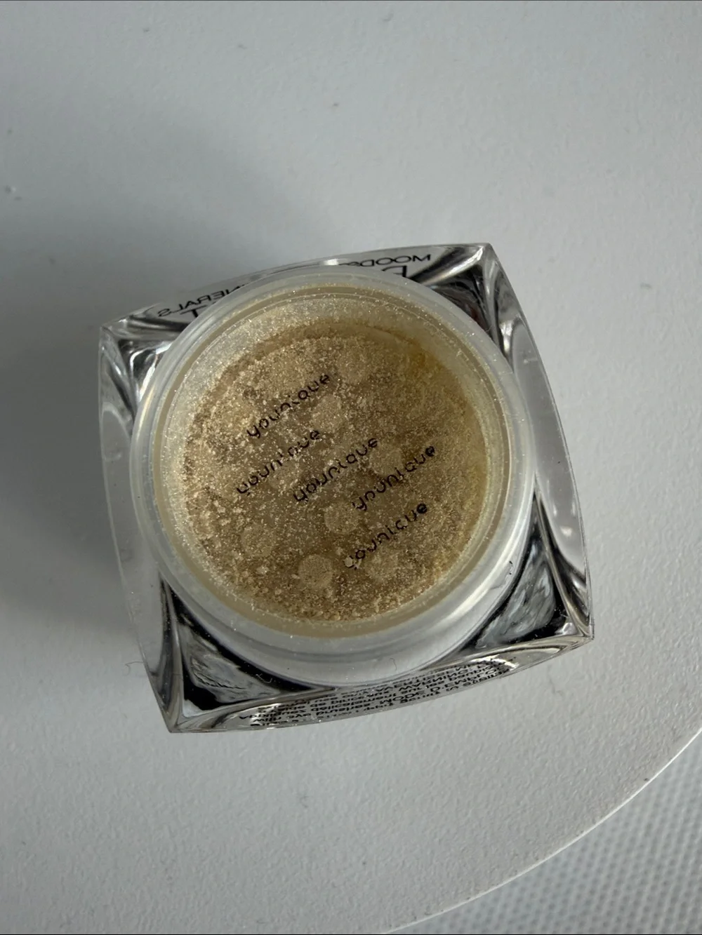 Younique Moodstruck Minerals Pigment Shimmer - CURIOUS